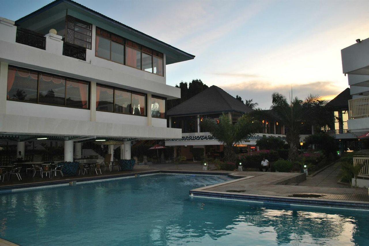 Beachcomber Hotel And Resort Дар-эс-Саламе Экстерьер фото