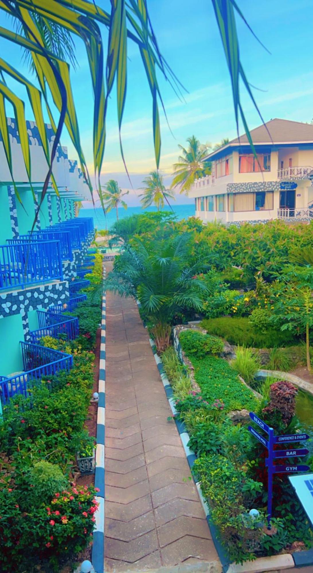 Beachcomber Hotel And Resort Дар-эс-Саламе Экстерьер фото