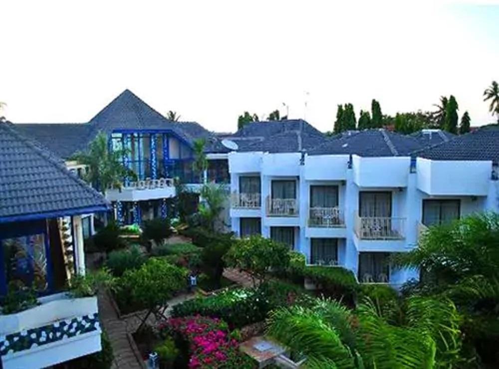 Beachcomber Hotel And Resort Дар-эс-Саламе Экстерьер фото