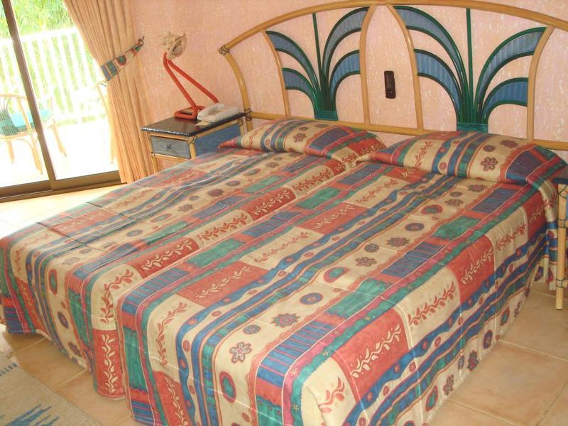 Beachcomber Hotel And Resort Дар-эс-Саламе Экстерьер фото